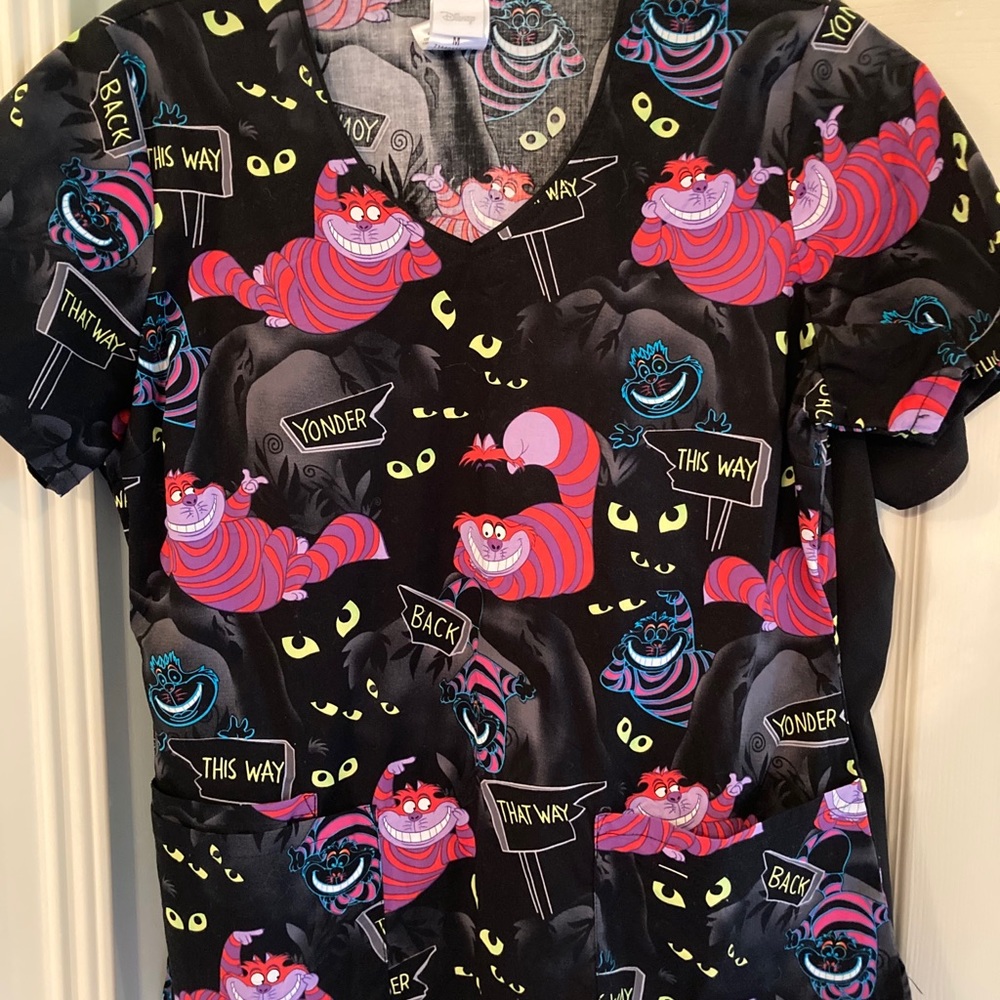 Scrub top